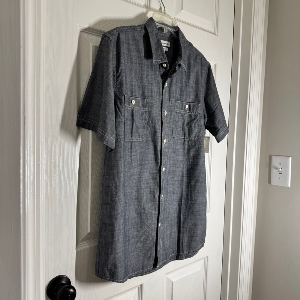 Amazon Essentials Gray Denim Chambray Casual Butt… - image 8